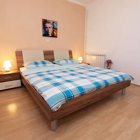Orange 994 Apartment Fazana