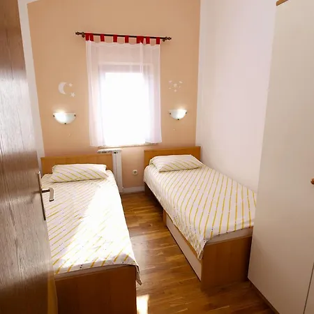 Orange 994 Apartment Fazana