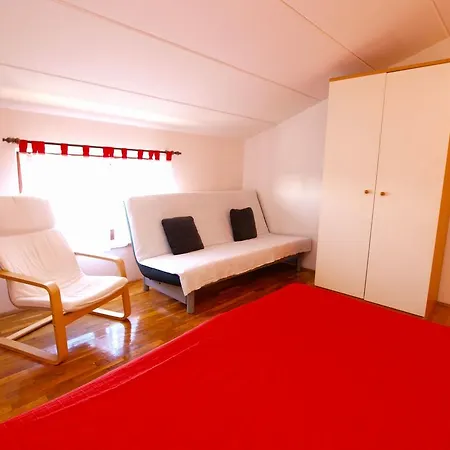 Orange 994 Apartment *